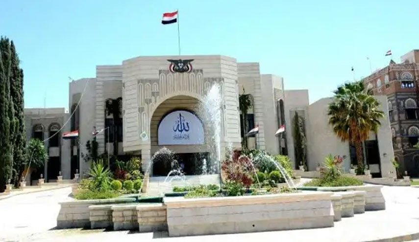 حكومة الإنقاذ اليمنية تدين استهداف العدو الصهيوني غزة
