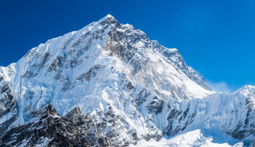 لماذا يصدر جبل إفرست ضوضاء مرعبة ليلا؟

