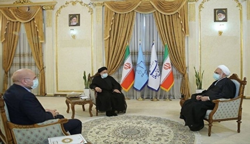 تاکید سران قوا بر هم‌اندیشی برای کاهش تورم و رشد تولید
