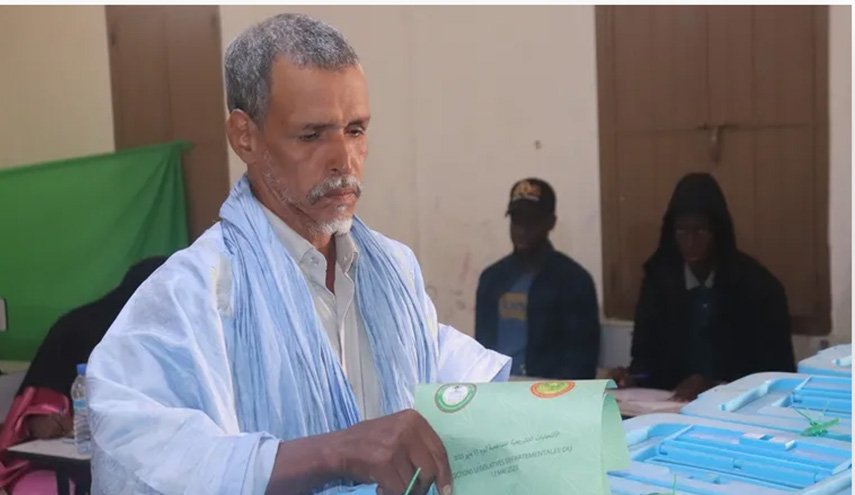 وسط اقبال كبير.. الموريتانيون يدلون بأصواتهم لاختيار برلمان جديد 