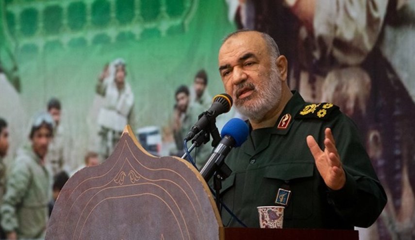 سرلشکر سلامی: ناوگروه ۸۶ عمق راهبردی اقتدار نیروی دریایی ایران را به رخ جهان کشید