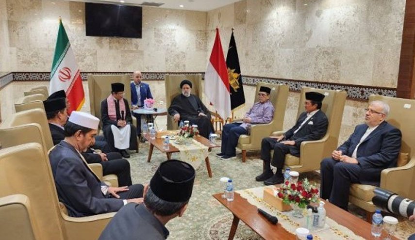 دیدار روسای سازمان‌های اسلامی اندونزی با رئیس جمهور در مسجد استقلال جاکارتا