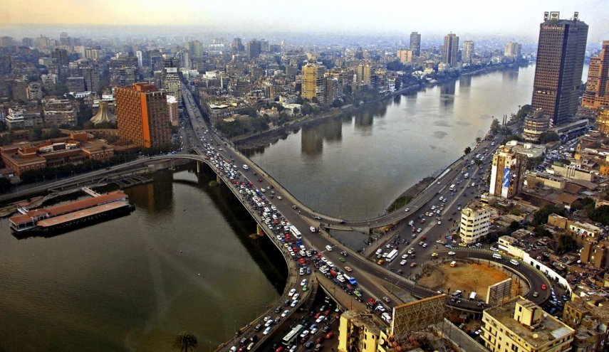 مطالب في مصر بفرض رسوم بالدولار على اللاجئين العرب