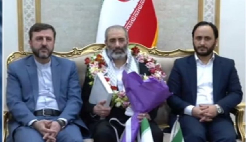 اسدالله اسدی وارد تهران شد