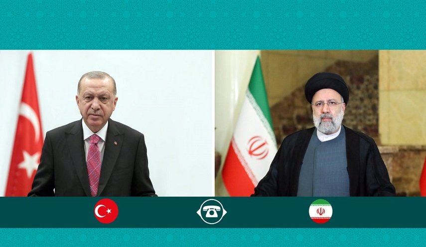 رئيسي يجري مباحثات هاتفية مع إردوغان