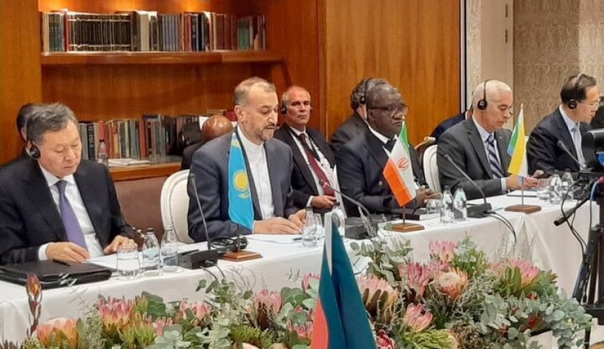 وزير الخارجية الإيراني یؤكد على التعاون والشراكة مع بريكس