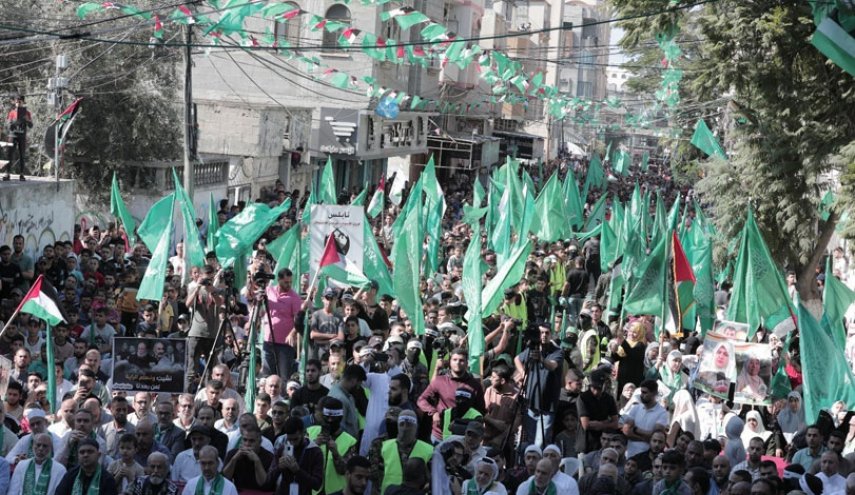 حماس تنظم مسيرة جماهيرية شمال غزة 





