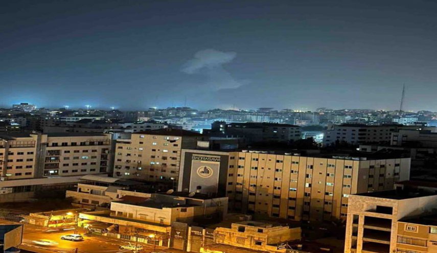 بالصور.. عدة إنفجارات في قطاع غزة 
