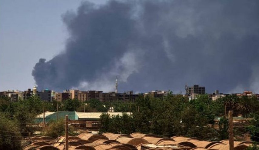 تجدد الاشتباكات في الخرطوم والسفارة الاميركية تحذر..