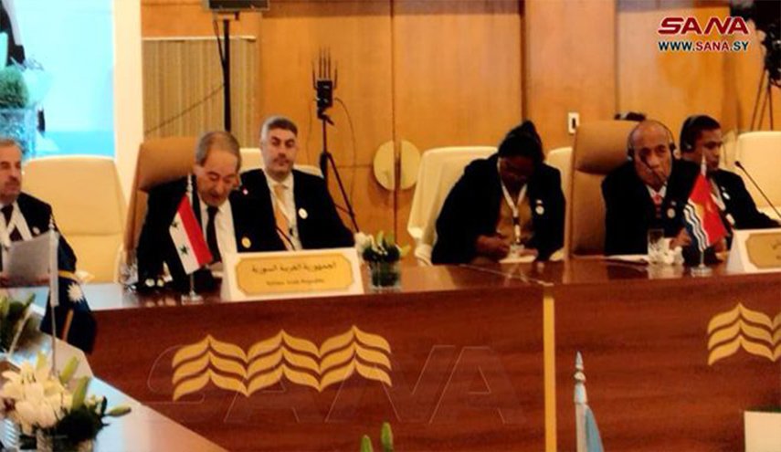 المقداد يؤكد أهمية التعاون بين الدول والتكتلات الإقليمية لمواجهة التحديات