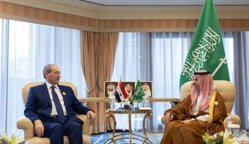المقداد وبن فرحان يبحثان العلاقات الثنائية بين البلدين وسبل تعزيزها 