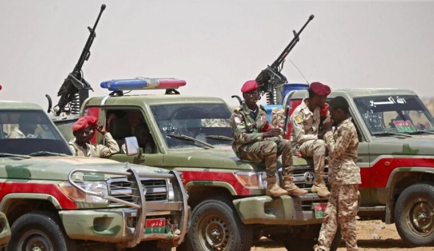 الجيش السوداني: المتمردون باتوا يرتدون ملابس مدنيين ويتنقلون بالسيارات المنهوبة
