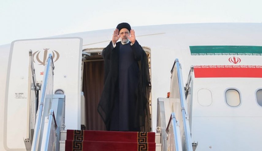 الرئيس الايراني يصل العاصمة الاوغندیة کامبالا