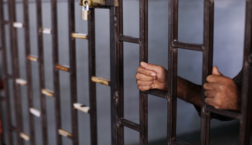 الامارات تسمح بعودة 15 سجينا ايرانيا الى البلاد