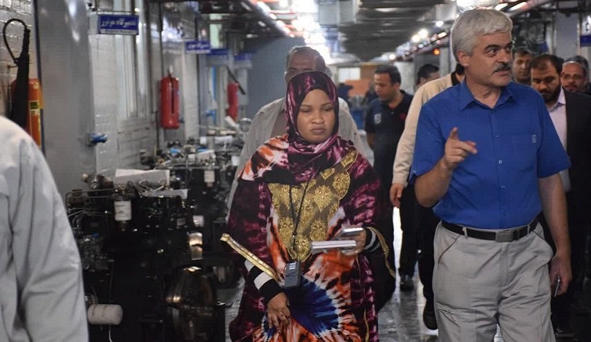 الكونغو تنضم إلى مستوردي الجرارات الزراعية الإيرانية