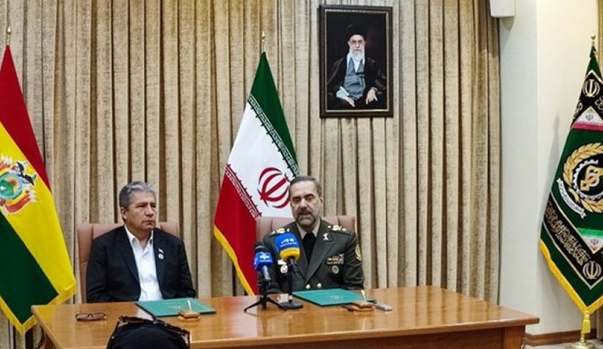 توقيع مذكرة تعاون دفاعية بين ايران وبوليفيا 