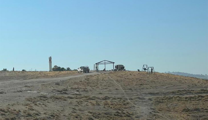 مستوطنون يشرعون ببناء بؤرة جديدة على ارض مغتصبة شرقي القدس
