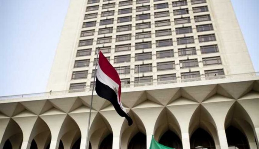 الخارجية المصرية تصدر بيانا بعد تمزيق القرآن في السويد