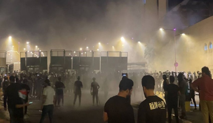 عراقی ها در اعتراض به هتک حرمت قرآن کریم در دانمارک تجمع کردند+ فیلم