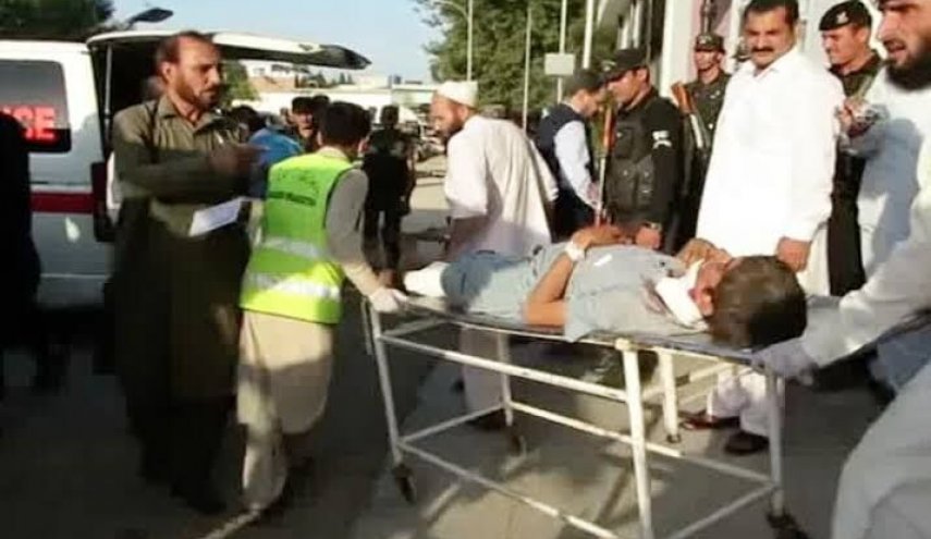 افزایش تلفات انفجار بمب در پاکستان به حداقل 40 کشته و 150 مجروح