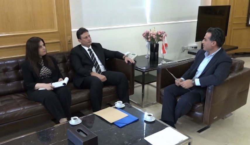سوريا تخفض رسوم الترانزيت للشاحنات اللبنانية 