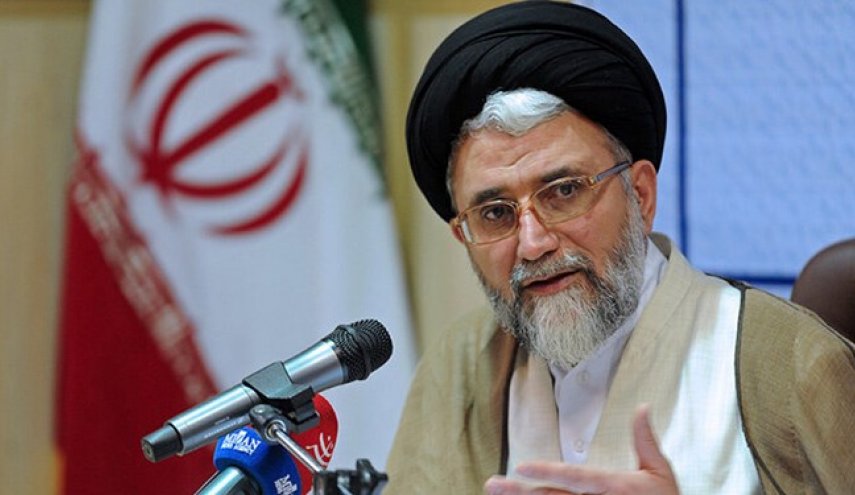 خطیب: آخرین نفر از تروریست‌های حادثه شاهچراغ در ایران دستگیر شد
