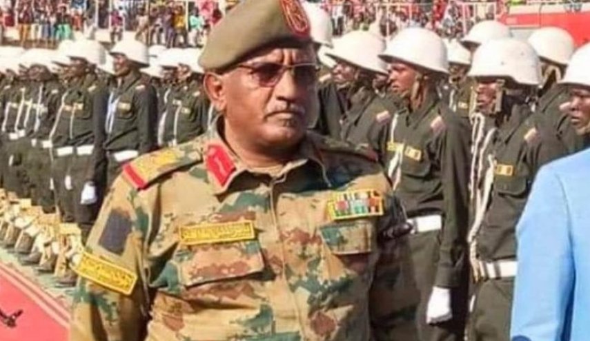 قائد عسكري سوداني يحفر قبره بيده قبيل مقتله