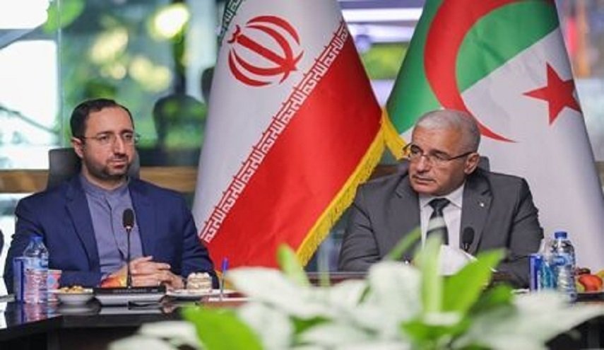 رئيس برلمان الجزائر يشيد بإنجازات ايران الطبية والزراعية