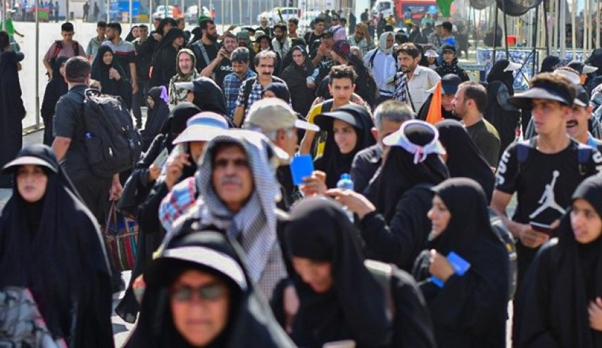 کمبود اتوبوس‌ بین شهری همزمان با پیک بازگشت زائران اربعین در مهران