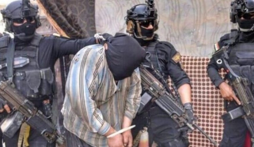 اعتقال عنصر محرض على زعزعة الامن في محافظة فارس الايرانية