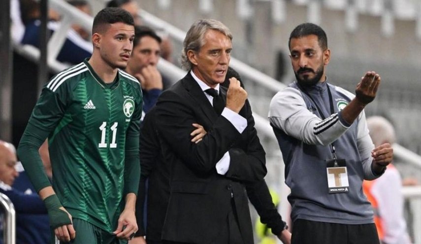خسارة المنتخب السعودي في أول مهمة لمانشيني