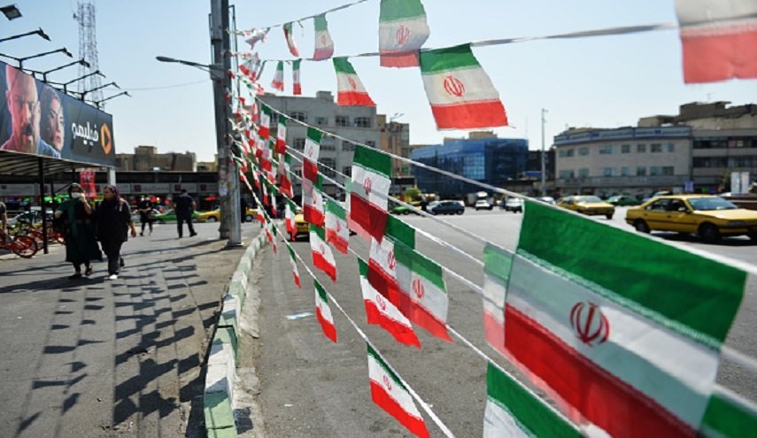 بلومبيرغ: واشنطن وطهران بصدد تبادل السجناء الإثنين المقبل