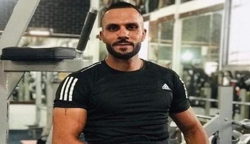 الإحتلال يسلم جثمان الشهيد 