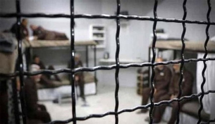 إضراب 7 معتقلين سياسيين عن الطعام بنابلس
