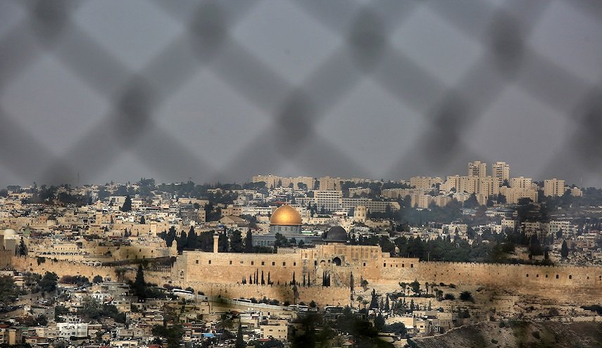 حماس: المساس بالقدس والأقصى سيواجَه بمزيد من المقاومة
