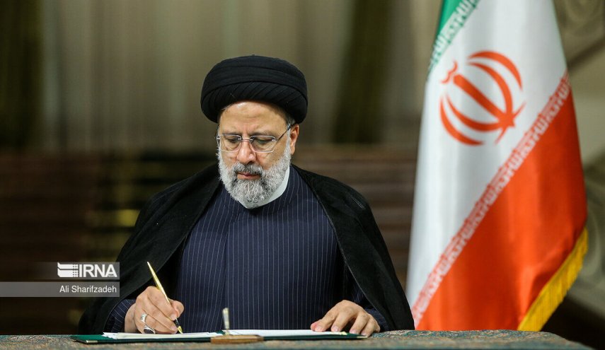 الرئیس الايراني يهنئ قادة وشعوب الدول الاسلامية 