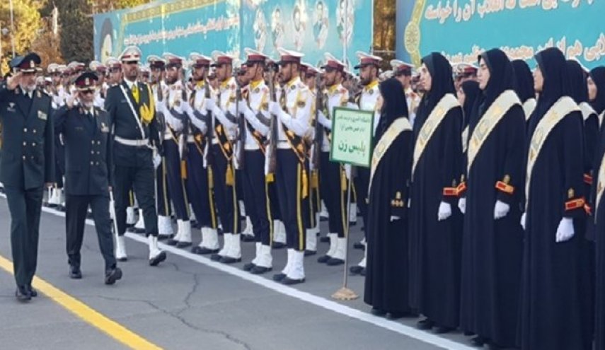 عرض صباحي مشترك لقوات الشرطة في عموم ايران