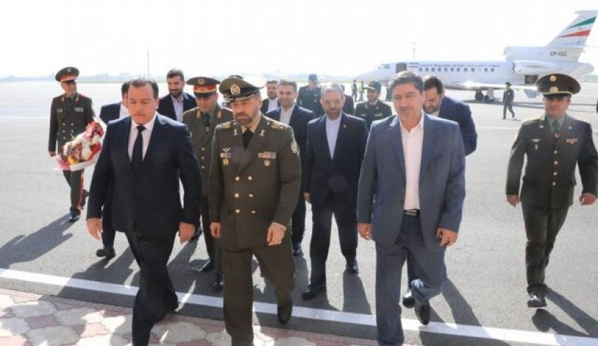 وزیر دفاع وارد تاجیکستان شد