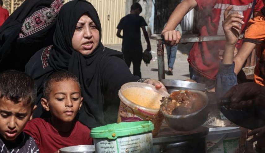 يرفضون إدخال المساعدات إلى غزة ويسمحون بإنشاء جسور جوية لمساعدة الاحتلال!