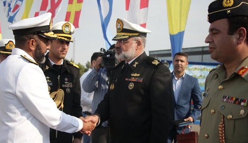 ناوگروه صلح و دوستی پاکستان در بندرعباس پهلو گرفت/ تمرین رزمی مشترک در خلیج فارس و تنگه هرمز