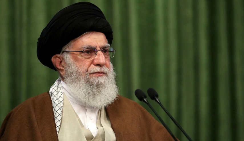 پیام تسلیت رهبر انقلاب در پی درگذشت پدر شهیدان ارومیان
