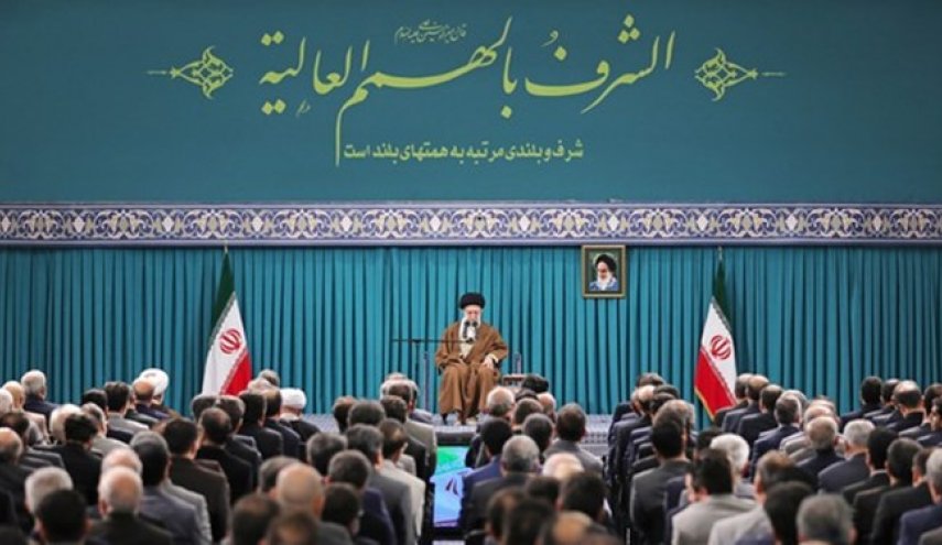 رهبر انقلاب: مهم‌ترین وظیفه دولت بهبود فضای کسب و کار و برطرف کردن موانع آن است