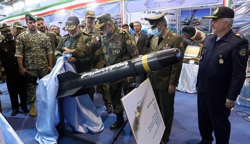 موشک جدید ضدزره «شفق» و دوربین هواپایه‌ «یوسف» هوانیروز رونمایی شد