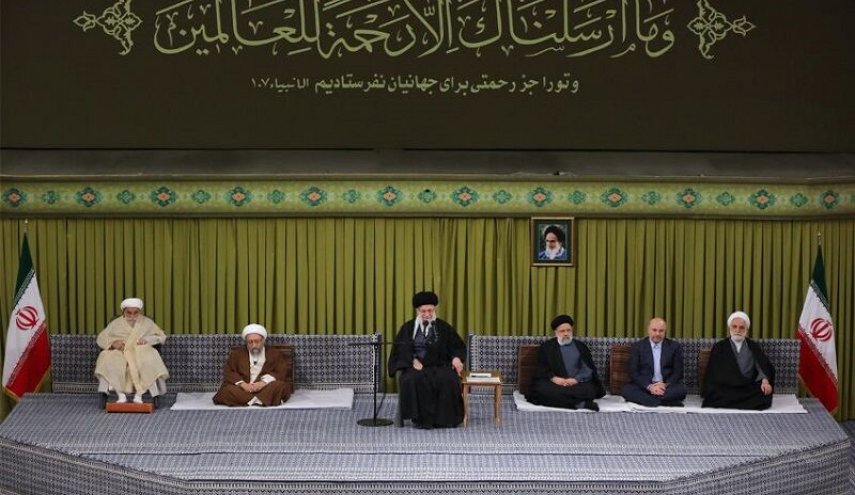رهبر انقلاب: مصیبت غزه، مصیبت بشریت است/ وظیفه دولت‌ها قطع کمک‌ به اسراییل است
