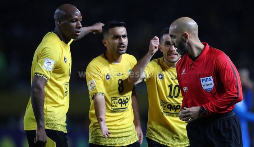 اخراج بد موقع حماسه سپاهان را خراب کرد؛ برد شیرین الهلال با ستارگان جهانی