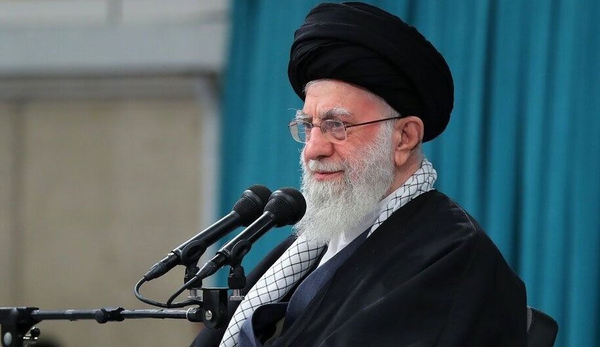دیدار جمعی از رأی اولی‌ها و خانواده‌های شهدا با رهبر انقلاب تا ساعتی دیگر