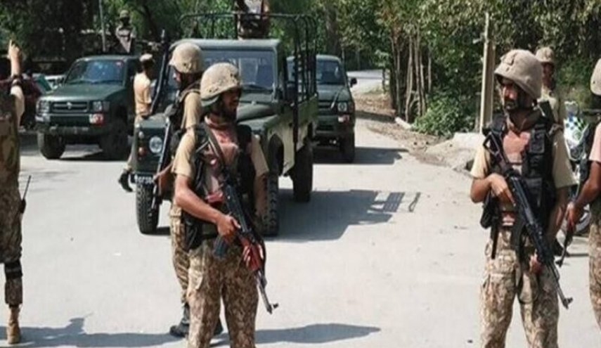 ارتش پاکستان از کشته شدن ۱۲ تروریست‌ خبر داد