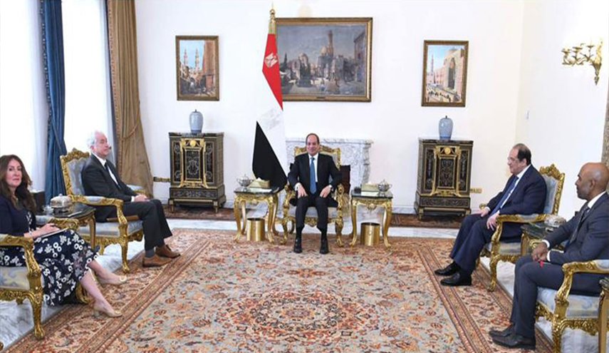 السيسي يحذر أمريكا من اتساع دائرة الصراع في المنطقة
