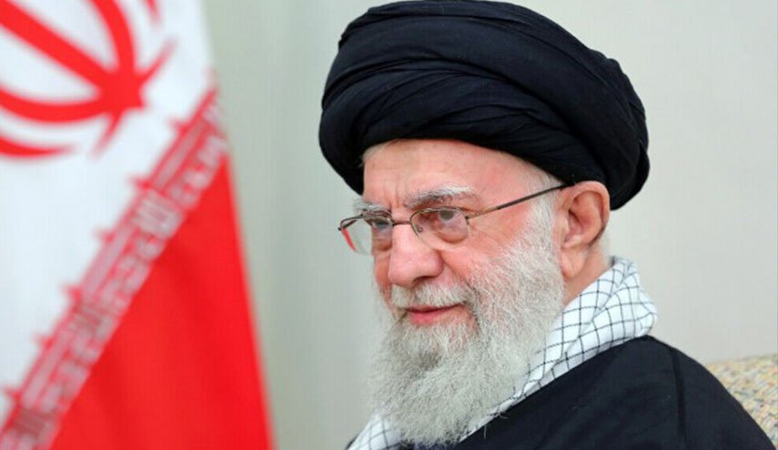 قائد الثورة الإسلامیة يشكر المصارعين الأبطال على تألقهم ببطولة آسیا