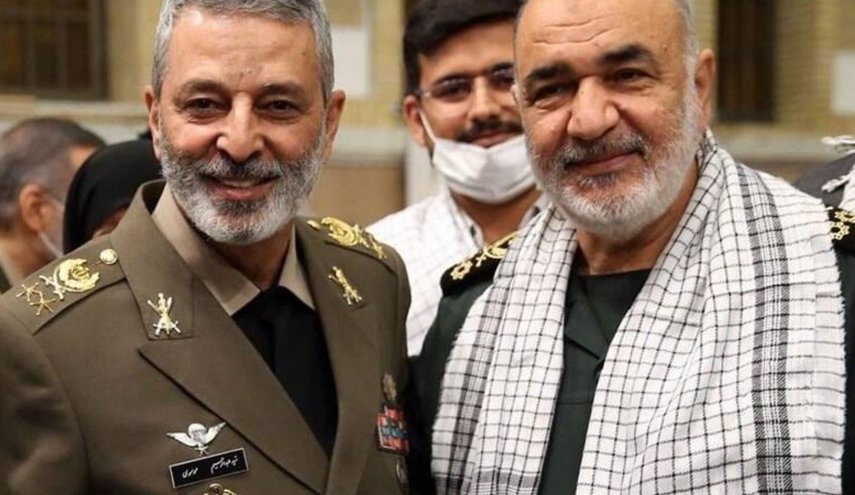 فرمانده کل ارتش: سپاه به همراه ارتش سد محکمی در برابر دشمنان هستند
